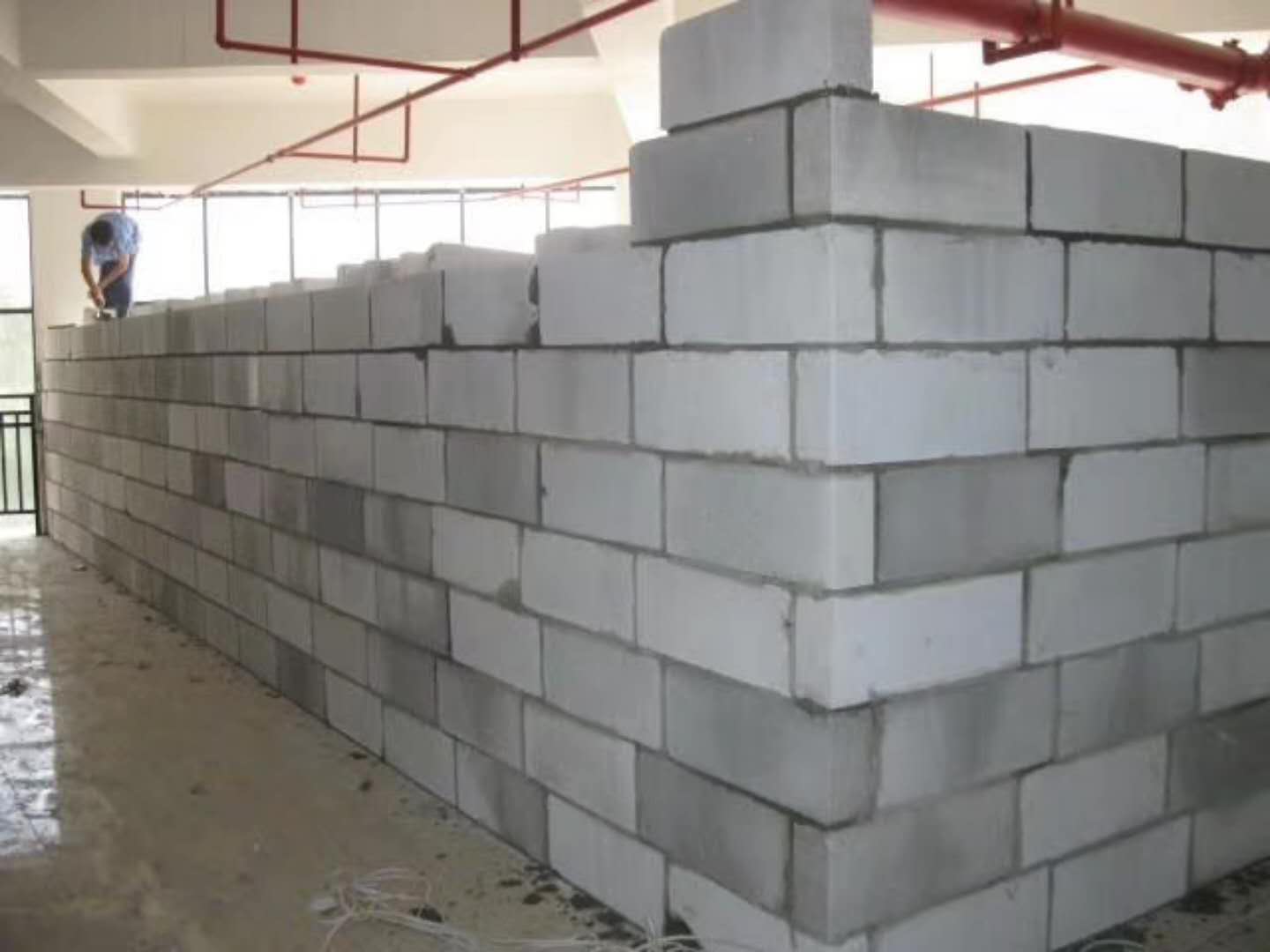 青山蒸压加气混凝土砌块承重墙静力和抗震性能的研究